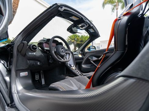 New 2026 McLaren 750S Spider RWD image 8