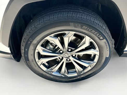 Used 2023 Toyota RAV4 XLE Premium AWD/4WD image 33