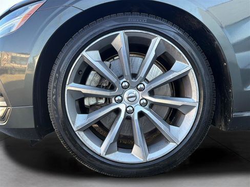 Used 2020 Volvo S60 T6 Momentum AWD/4WD image 30