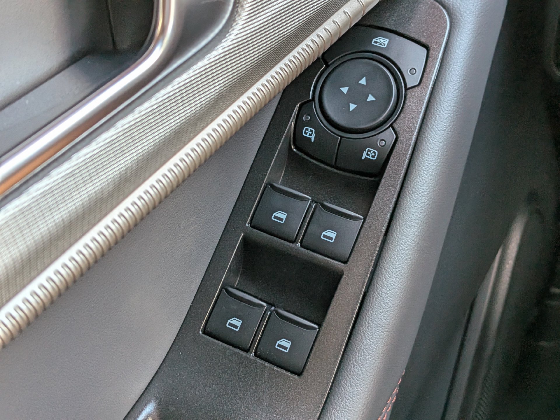 New 2027 Ford Explorer Active RWD image 24