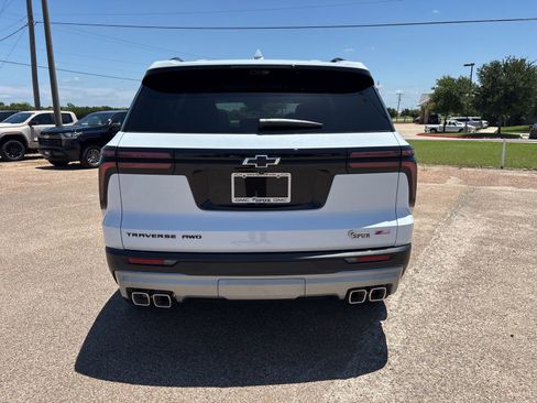 New 2026 Chevrolet Traverse Z71 w/ Driver Confidence Package AWD/4WD image 5