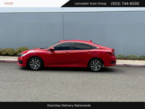 Used 2018 Honda Civic EX image 3
