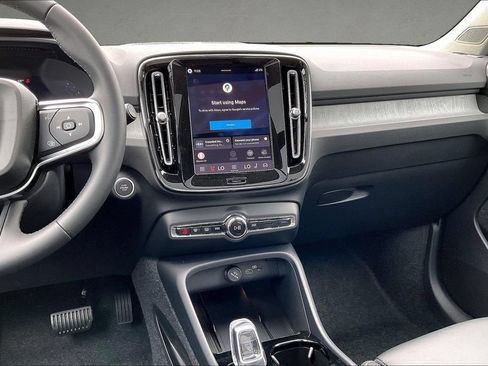 New 2026 Volvo XC40 B5 Ultra w/ Protection Package Premier AWD/4WD image 7