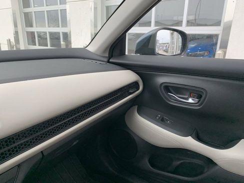 Used 2024 Honda HR-V LX image 11