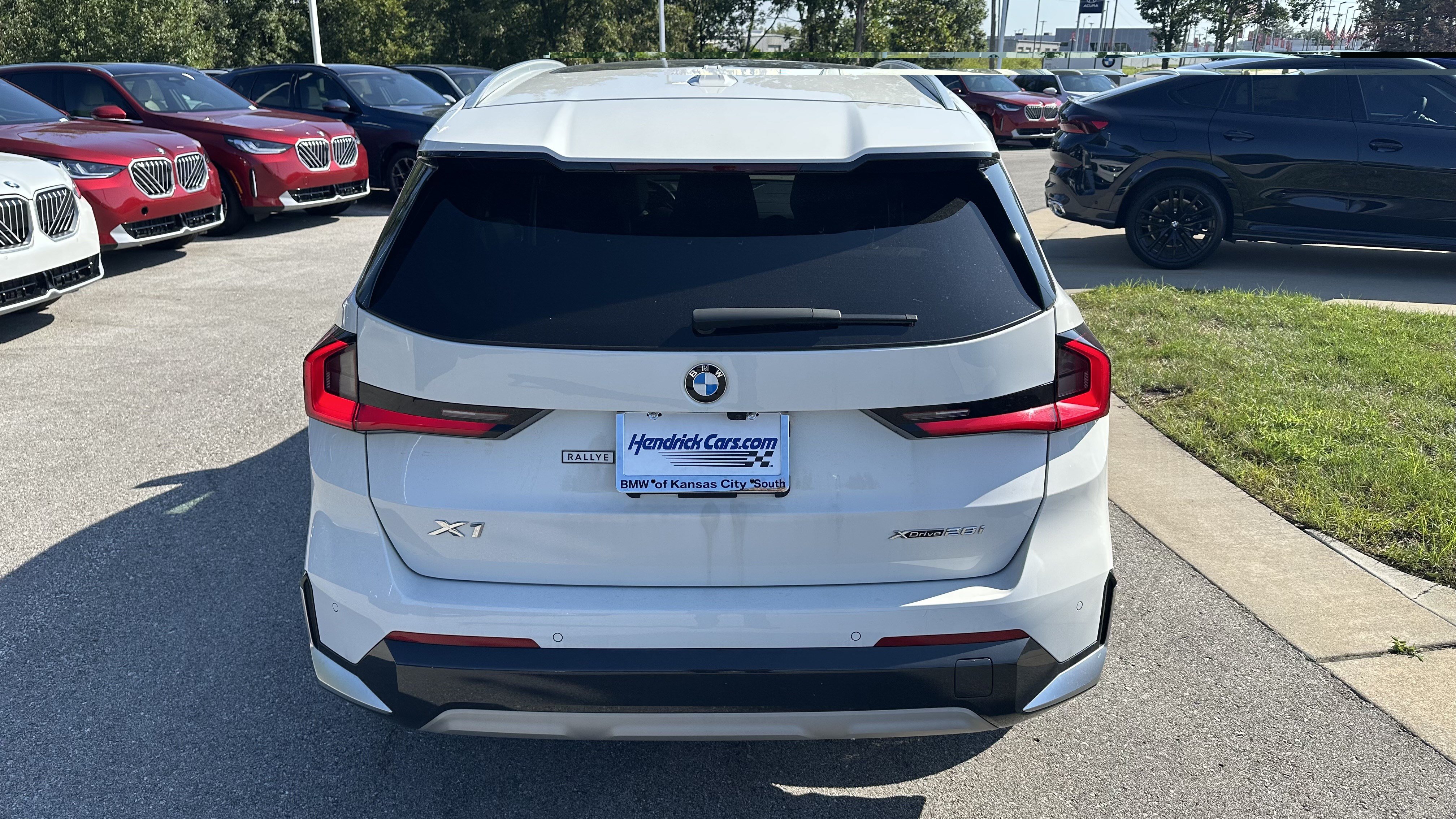 Certified 2023 BMW X1 xDrive28i w/ Premium Package AWD/4WD image 9