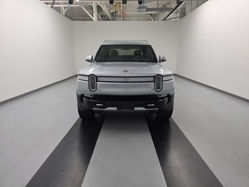 Used 2022 Rivian R1T Adventure AWD/4WD image 8