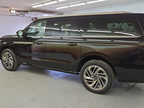 New 2025 Lincoln Navigator L Reserve image 26