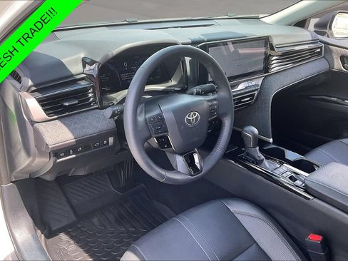 Used 2025 Toyota Camry XLE FWD image 16