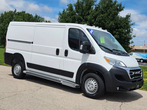 Used 2025 RAM ProMaster 2500 w/ U-Haul Equipment Group FWD image 2
