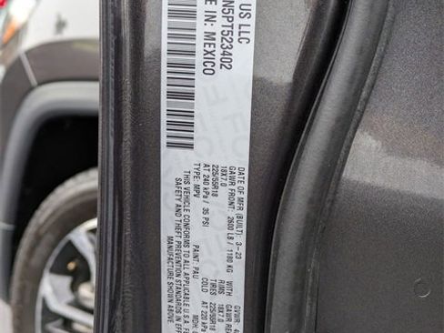 Certified 2023 Jeep Compass Limited image 32