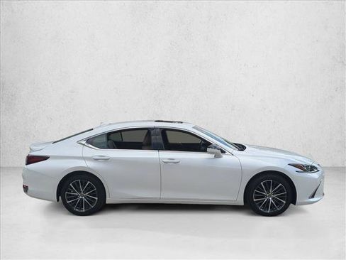 Used 2025 Lexus ES 300h w/ Premium Package FWD image 4