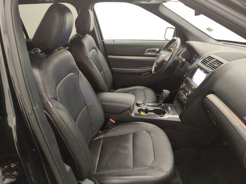 Used 2018 Ford Explorer XLT w/ Equipment Group 202A image 21