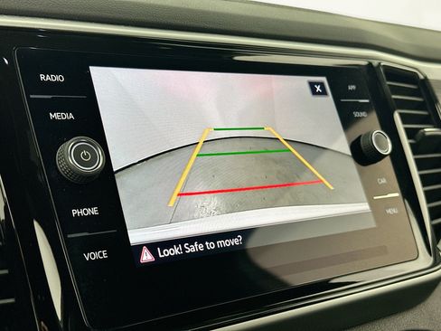 Used 2023 Volkswagen Atlas Cross Sport SE FWD image 13
