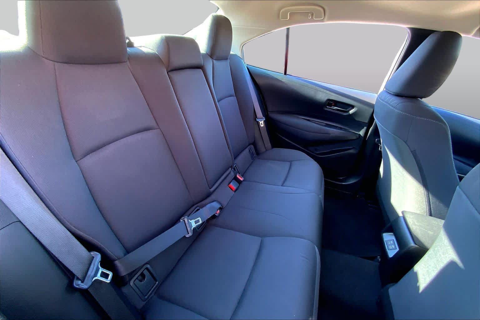 Used 2025 Toyota Corolla LE FWD image 19