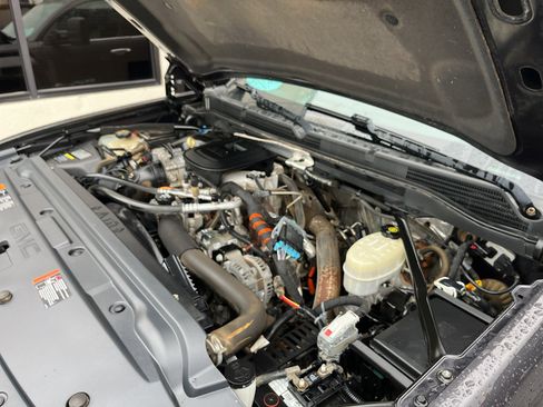 Used 2015 GMC Sierra 2500 Denali w/ Duramax Plus Package image 13