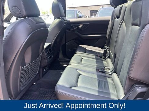 Used 2018 Audi Q7 3.0T Premium Plus w/ Premium Plus Package AWD/4WD image 11