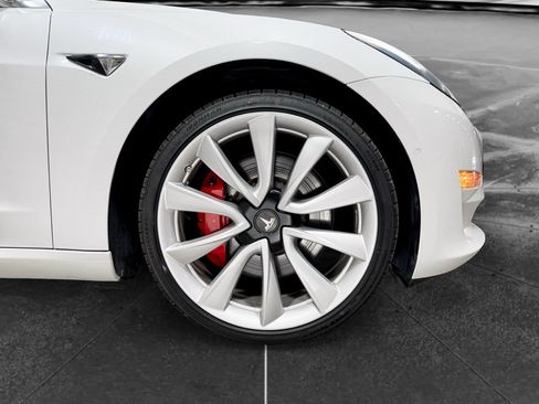 Used 2018 Tesla Model 3 Long Range AWD/4WD image 34