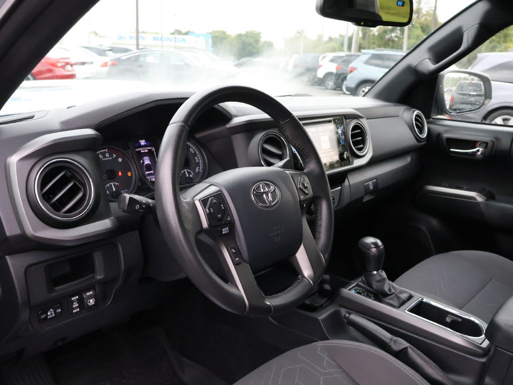 Used 2017 Toyota Tacoma TRD Sport w/ Tow Package (A/T) AWD/4WD image 16