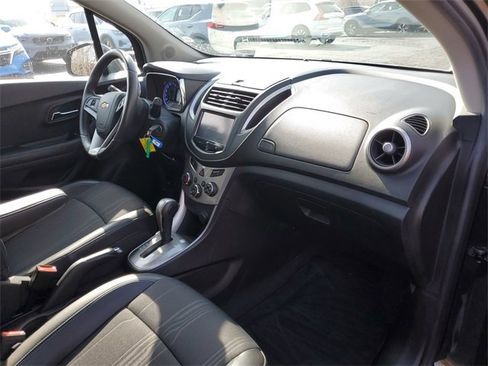 Certified 2016 Chevrolet Trax LT w/ LT Convenience Package image 26