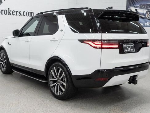 Used 2024 Land Rover Discovery Dynamic SE image 47