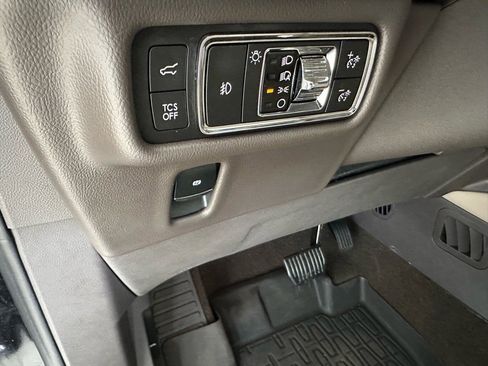 Used 2022 Lincoln Nautilus Reserve w/ Equipment Group 202A image 36