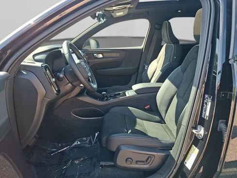 Used 2023 Volvo XC40 Recharge Plus AWD/4WD image 15