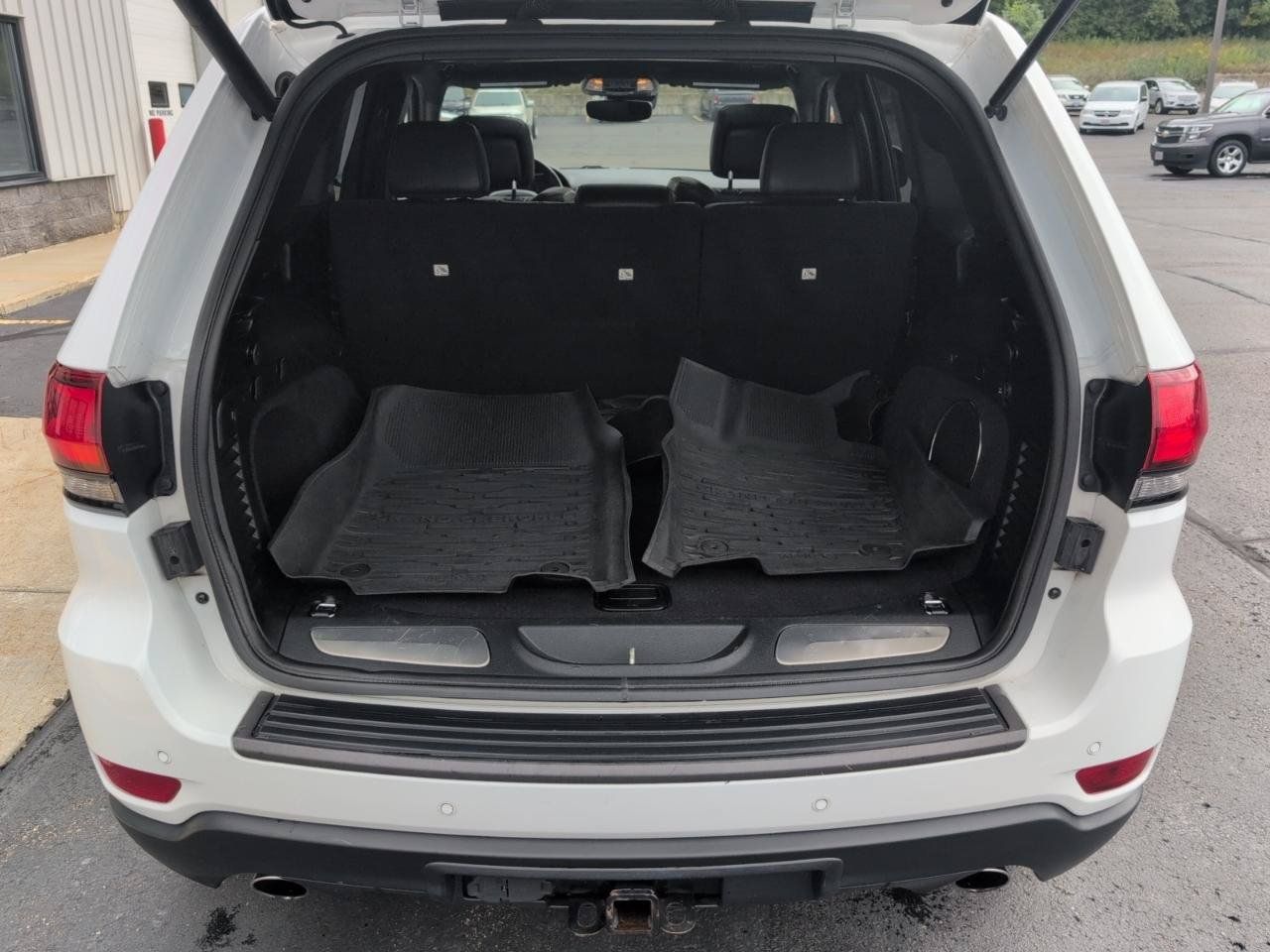 Used 2018 Jeep Grand Cherokee Trailhawk w/ Trailhawk Luxury Group AWD/4WD image 14