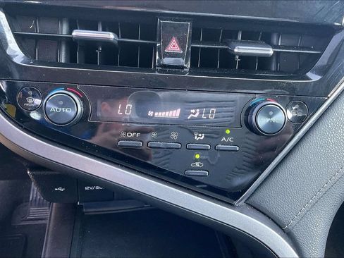 Used 2024 Toyota Camry SE FWD image 15