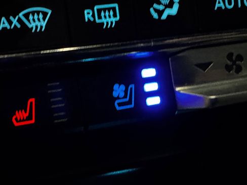 Used 2022 Ford F250 Lariat w/ Lariat Ultimate Package image 31