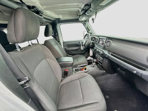 Used 2022 Jeep Wrangler Unlimited Sport AWD/4WD image 32