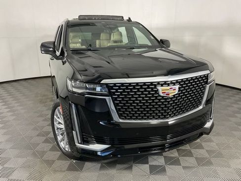 Certified 2024 Cadillac Escalade ESV Premium Luxury w/ Performance Package AWD/4WD image 8