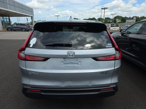 Used 2023 Honda CR-V LX image 4