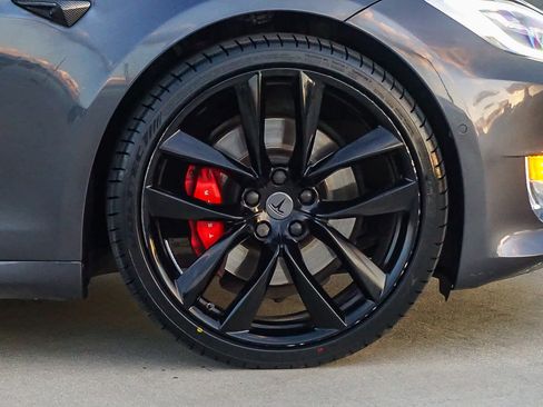 Used 2018 Tesla Model S P100D image 9