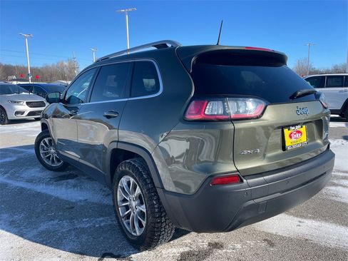 Used 2019 Jeep Cherokee Latitude Plus w/ Cold Weather Group image 7