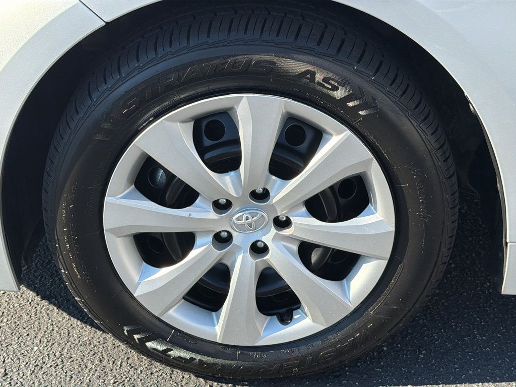 Used 2024 Toyota Corolla LE FWD image 34
