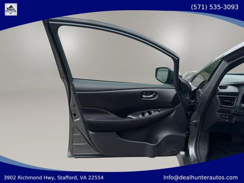 Used 2018 Nissan Leaf SV w/ SV Technology Package FWD image 23