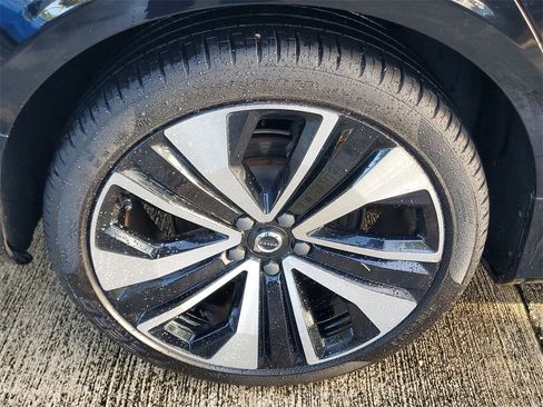 Certified 2023 Volvo S60 B5 Ultimate w/ Climate Package image 7