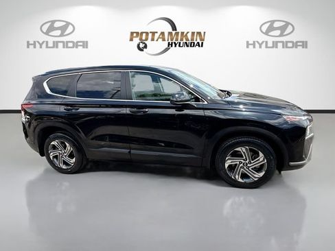 Used 2023 Hyundai Santa Fe SE FWD image 4