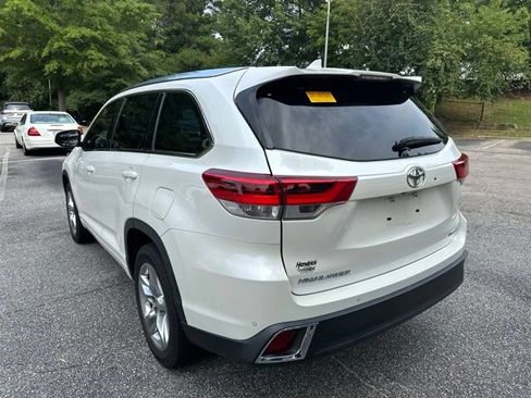 Used 2019 Toyota Highlander Limited FWD image 7