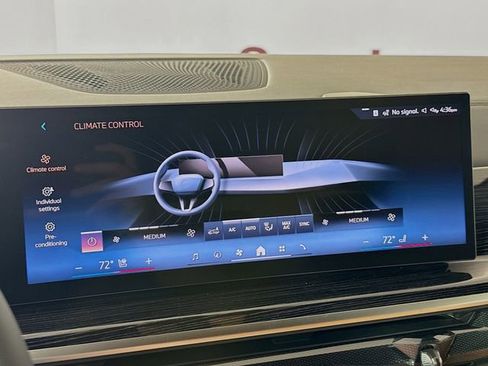New 2026 BMW X5 xDrive40i w/ M Sport Package AWD/4WD image 16