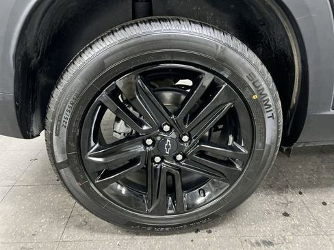 Certified 2024 Chevrolet Trax ACTIV w/ Sunroof Package FWD image 32