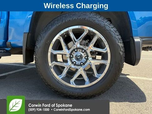 Used 2023 Chevrolet Colorado Z71 w/ Z71 Convenience Package 2 AWD/4WD image 9