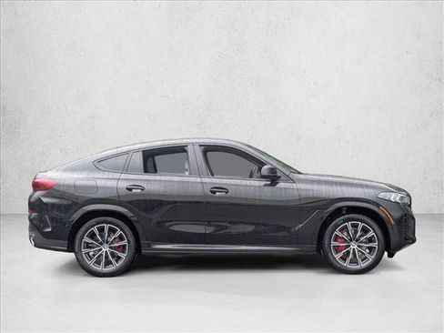 New 2026 BMW X6 xDrive40i w/ Climate Comfort Package image 5