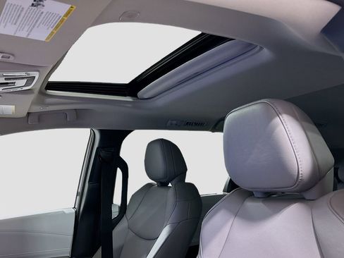 New 2026 Toyota Sienna XLE FWD image 21