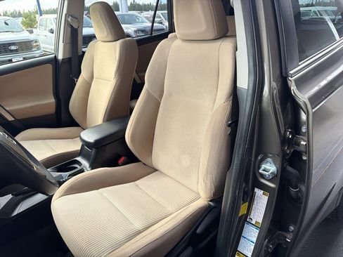 Used 2015 Toyota RAV4 XLE AWD/4WD image 17