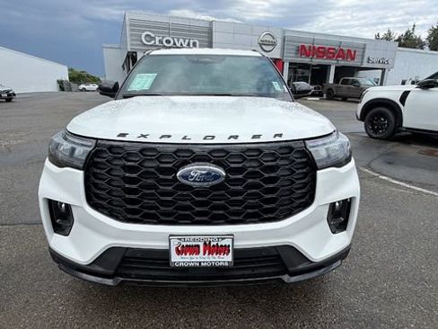 Used 2026 Ford Explorer ST-Line AWD/4WD image 8