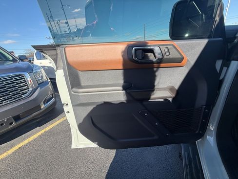 Used 2024 Ford Bronco Outer Banks image 10
