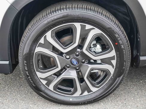 New 2025 Subaru Ascent Touring image 9