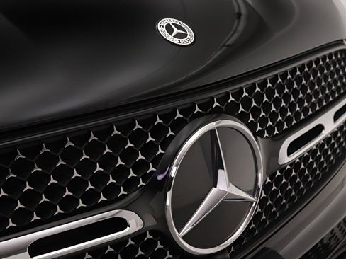 Certified 2026 Mercedes-Benz GLC 300 image 25