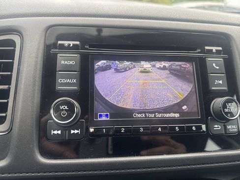 Used 2016 Honda HR-V LX image 8